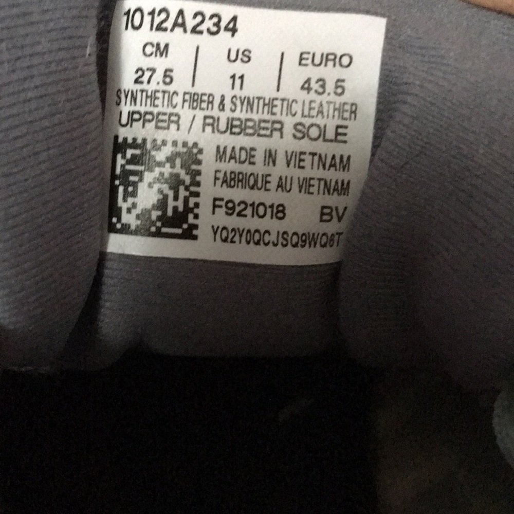 Grey Running shoes - Picture 4 of 4